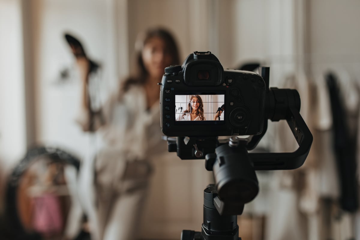 The Best Cameras to Buy for Fashion Photoshoots | MakersValley Blog